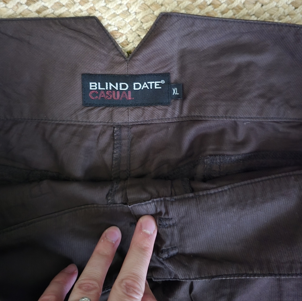Brown Low Rise Shorts - Picture 2 of 4